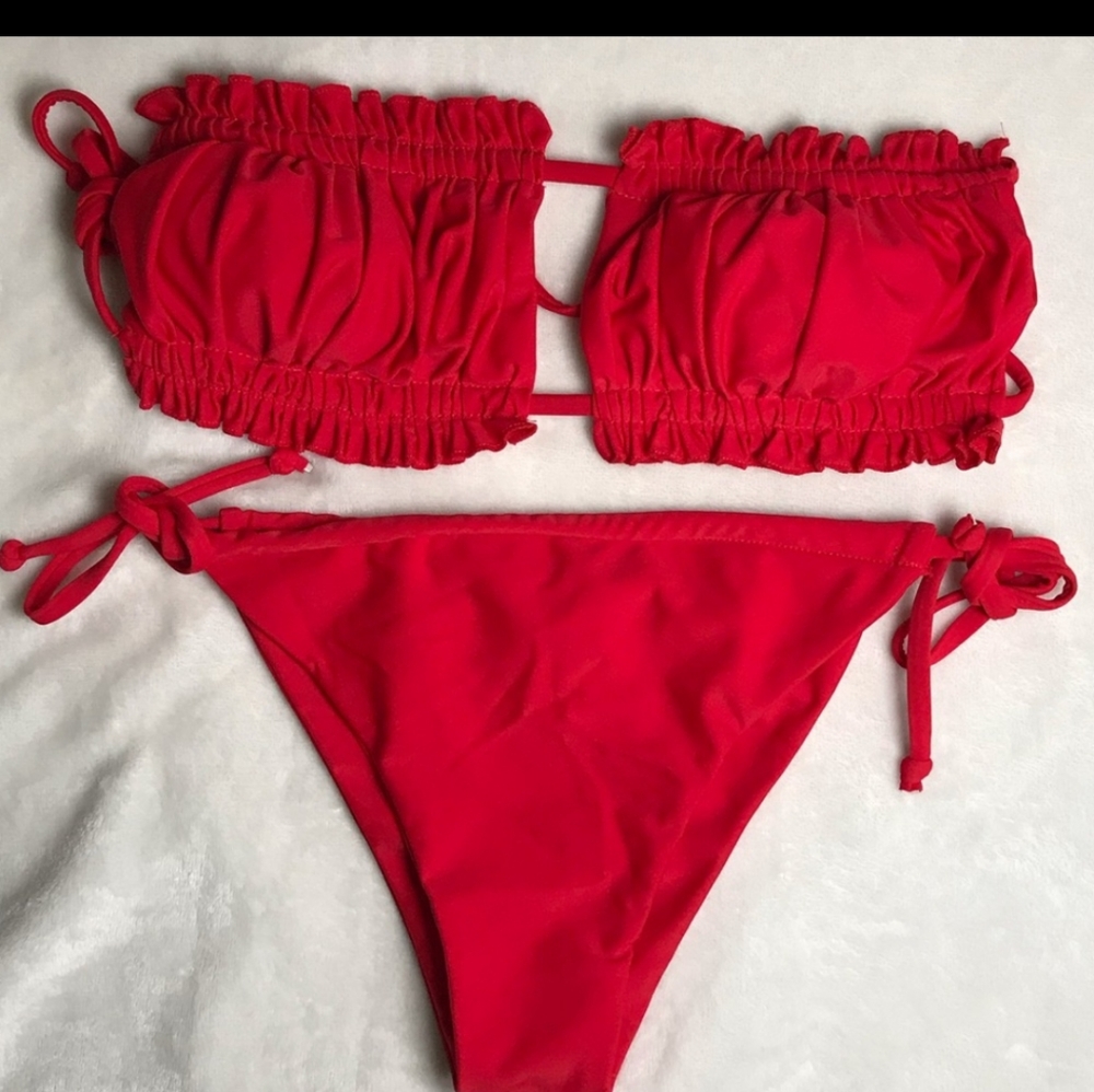 STRAPLESS BIKINI SET